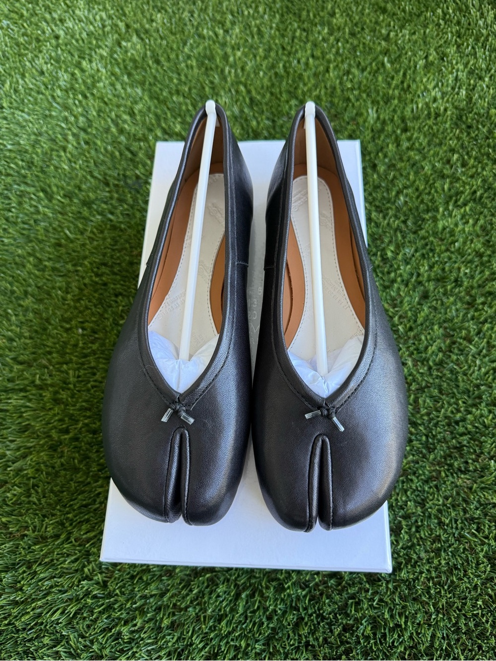 Maison Martin Margiela Black Split-Toe Leather Flats